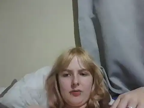 Valenciaishorny stripchat live cam model