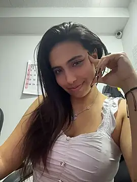 TAMMYBLACKK stripchat live cam model