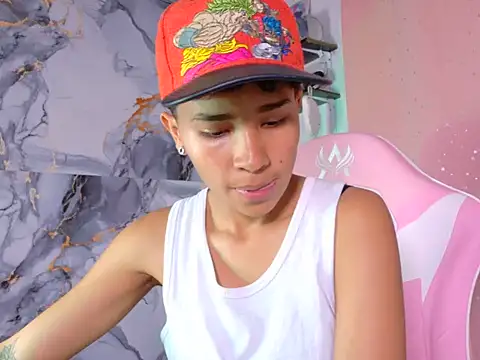 Eithan_88 stripchat live cam model