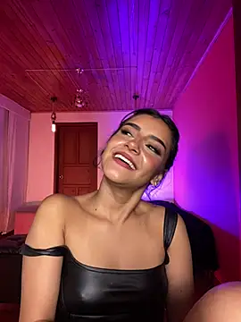 ivy-777 stripchat live cam model