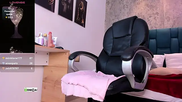 zairawatson stripchat live cam model