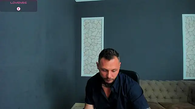 BrianHunts stripchat live cam model