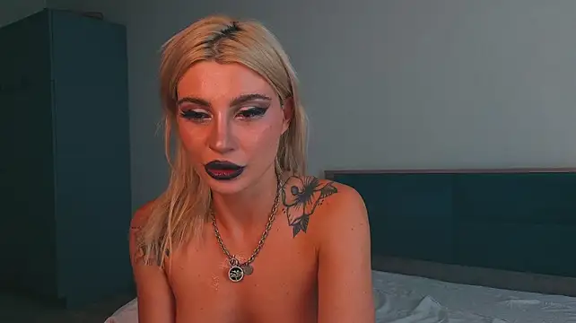 Ashley-Urban stripchat live cam model