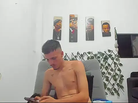 Latins_Boss stripchat live cam model