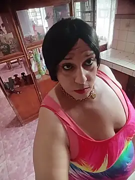Strongshemail stripchat live cam model