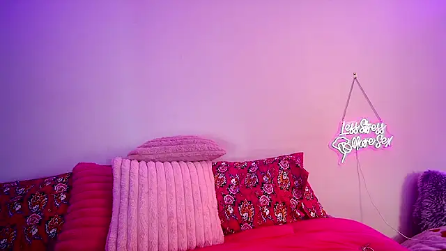 CamirynVale stripchat live cam model