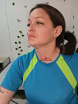 Isa_bluee stripchat live cam model