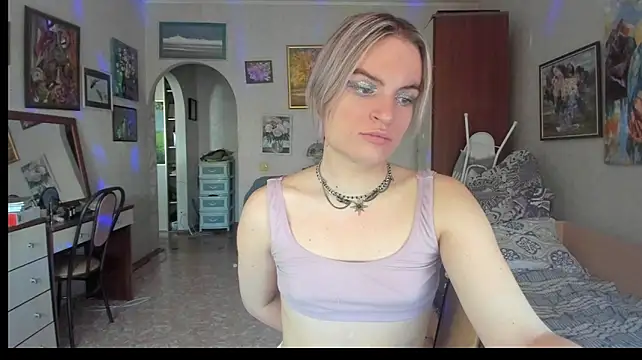 milliKira006 stripchat live cam model