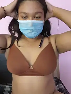 CurvyPooja stripchat live cam model