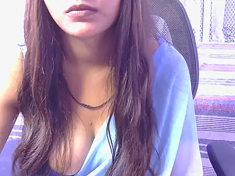 your-mahira stripchat live cam model
