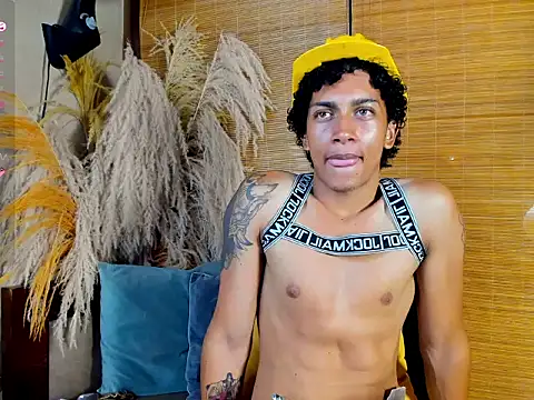 EnriqueBrookl stripchat live cam model