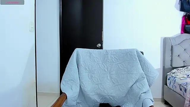 Doll_Andrea stripchat live cam model