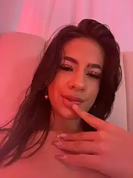 JulietRiverr stripchat live cam model