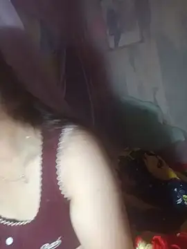-Luni- stripchat live cam model