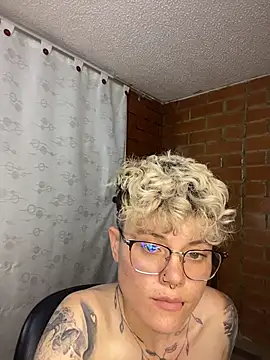 Megan-c stripchat live cam model