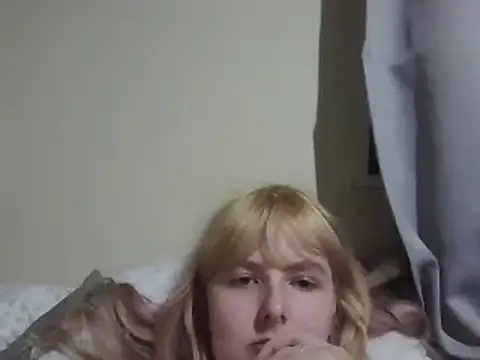 Valenciaishorny stripchat live cam model