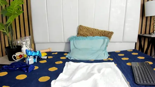 Amelie_12 stripchat live cam model