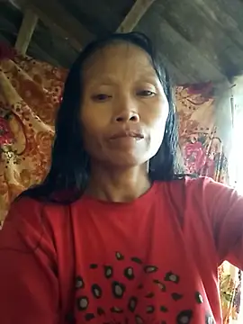 Nguyen_Emaa stripchat live cam model