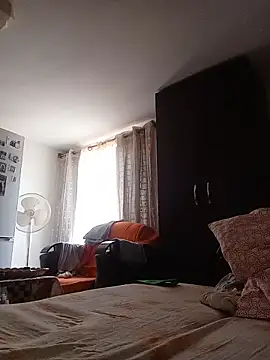 onutuinm stripchat live cam model