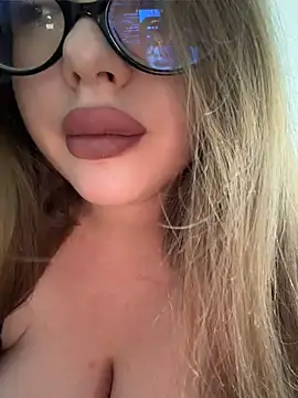 bonnie_boobies stripchat live cam model