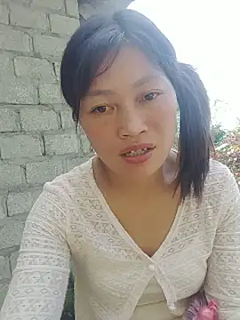 Buong-binh stripchat live cam model