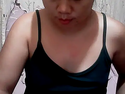 MahusaynaPiinay stripchat live cam model