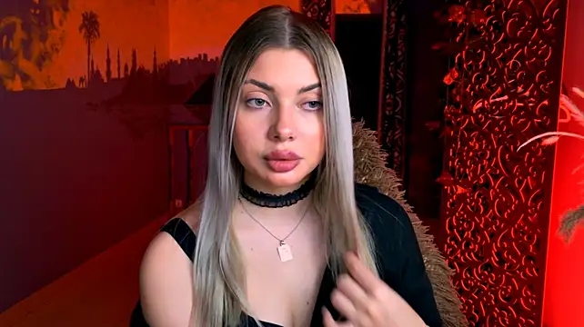 HyileyClark stripchat live cam model