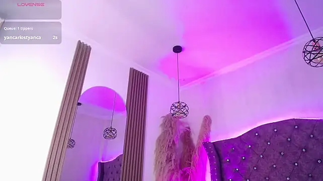 Amara_Davis1 stripchat live cam model