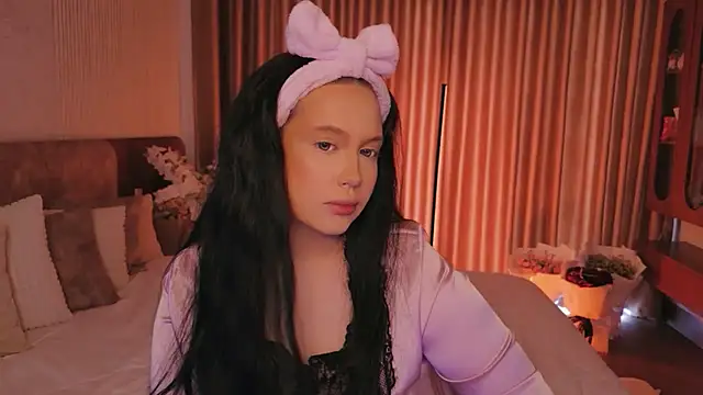 UR_MADDY_ONLINE stripchat live cam model