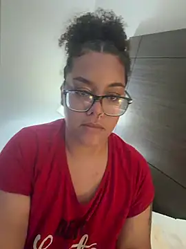 Prettiest-Girl stripchat live cam model