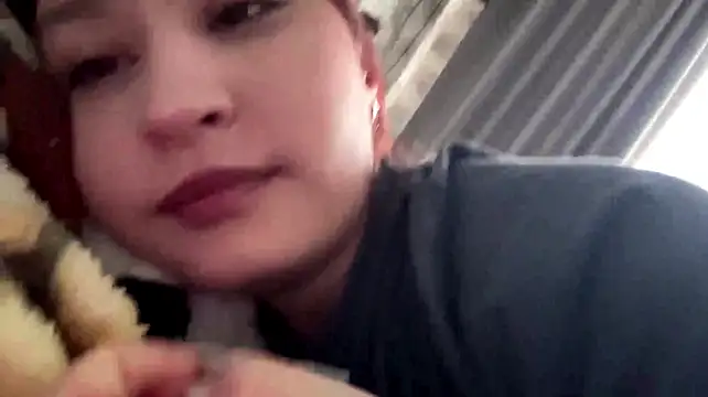 SuzanMoote stripchat live cam model