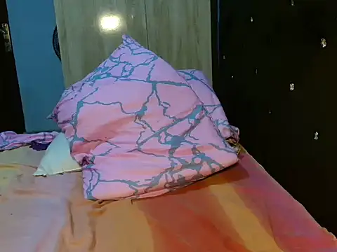 flirt_doll stripchat live cam model