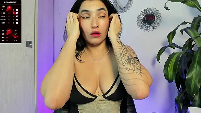 mia_lott stripchat live cam model