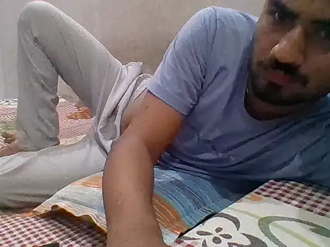 Rooh_afza_22 stripchat live cam model