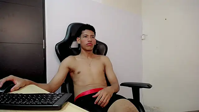 athlete_reese stripchat live cam model