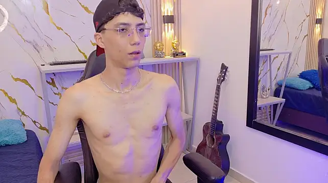 Nikolay_Gregori stripchat live cam model