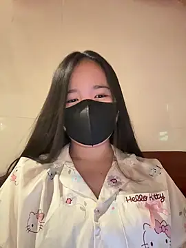 Gwen879 stripchat live cam model