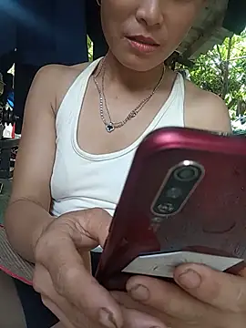 Heryy_xx stripchat live cam model