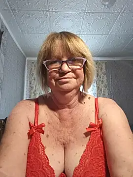 MilashkaCutie50 stripchat live cam model