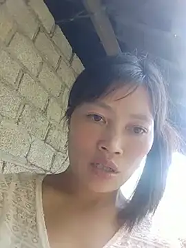Buong-binh stripchat live cam model