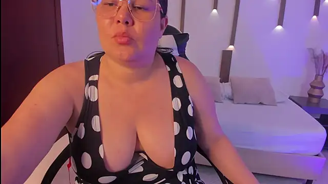 selene_blackwood stripchat live cam model