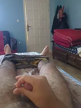 fouzi2512 stripchat live cam model