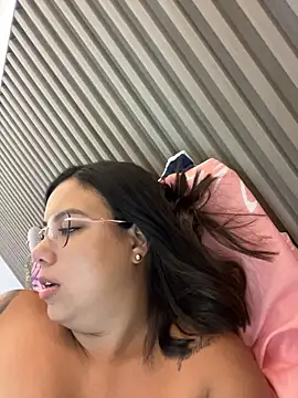 THAIA- stripchat live cam model