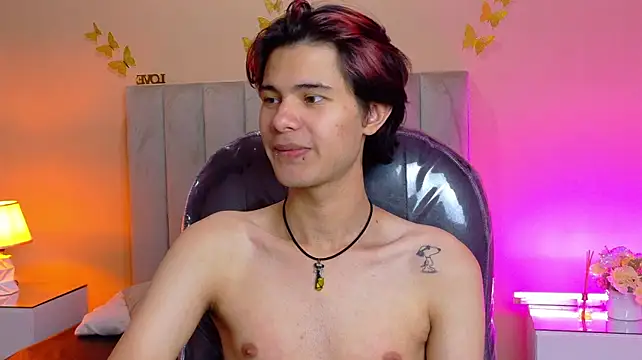 Derek_Sinn stripchat live cam model