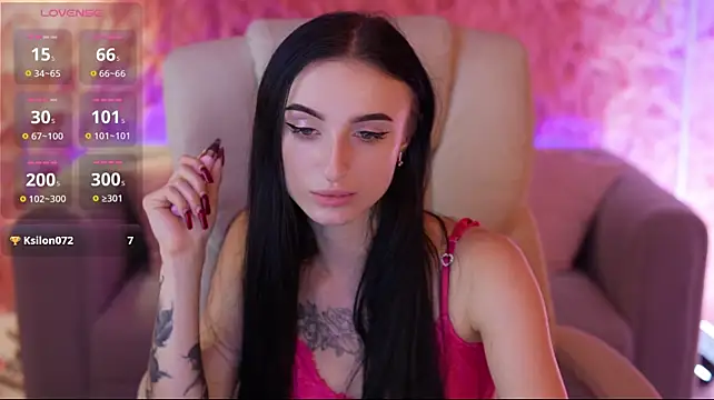 EmilyyMoon stripchat live cam model