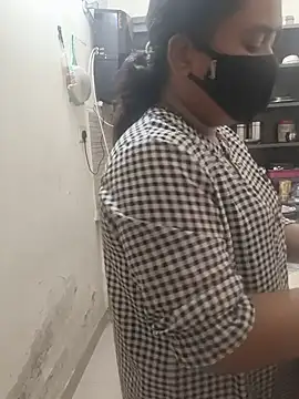 Lily-Darlling stripchat live cam model