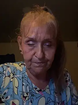 DulceDiaz stripchat live cam model