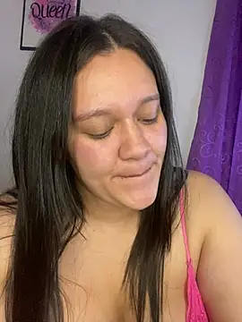 Ari_Martin stripchat live cam model