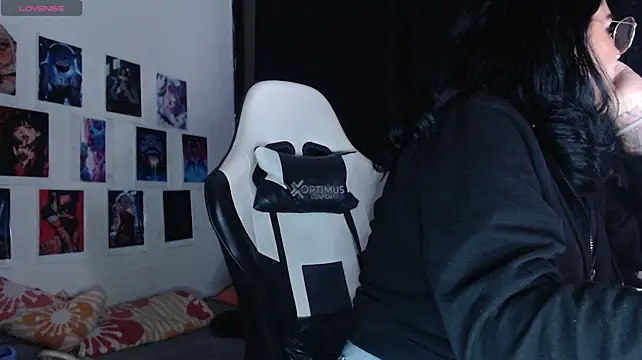 gigiqueen_18 stripchat live cam model