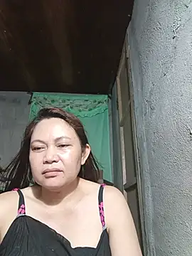 hotpinay_45 stripchat live cam model
